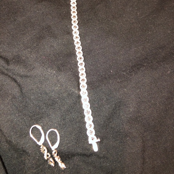 Bracelet and Earring Bundle - Picture 3 of 6